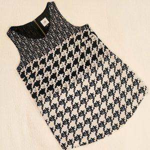 Size S: CAbi Broken Check Houndstooth Blouse Style 3290